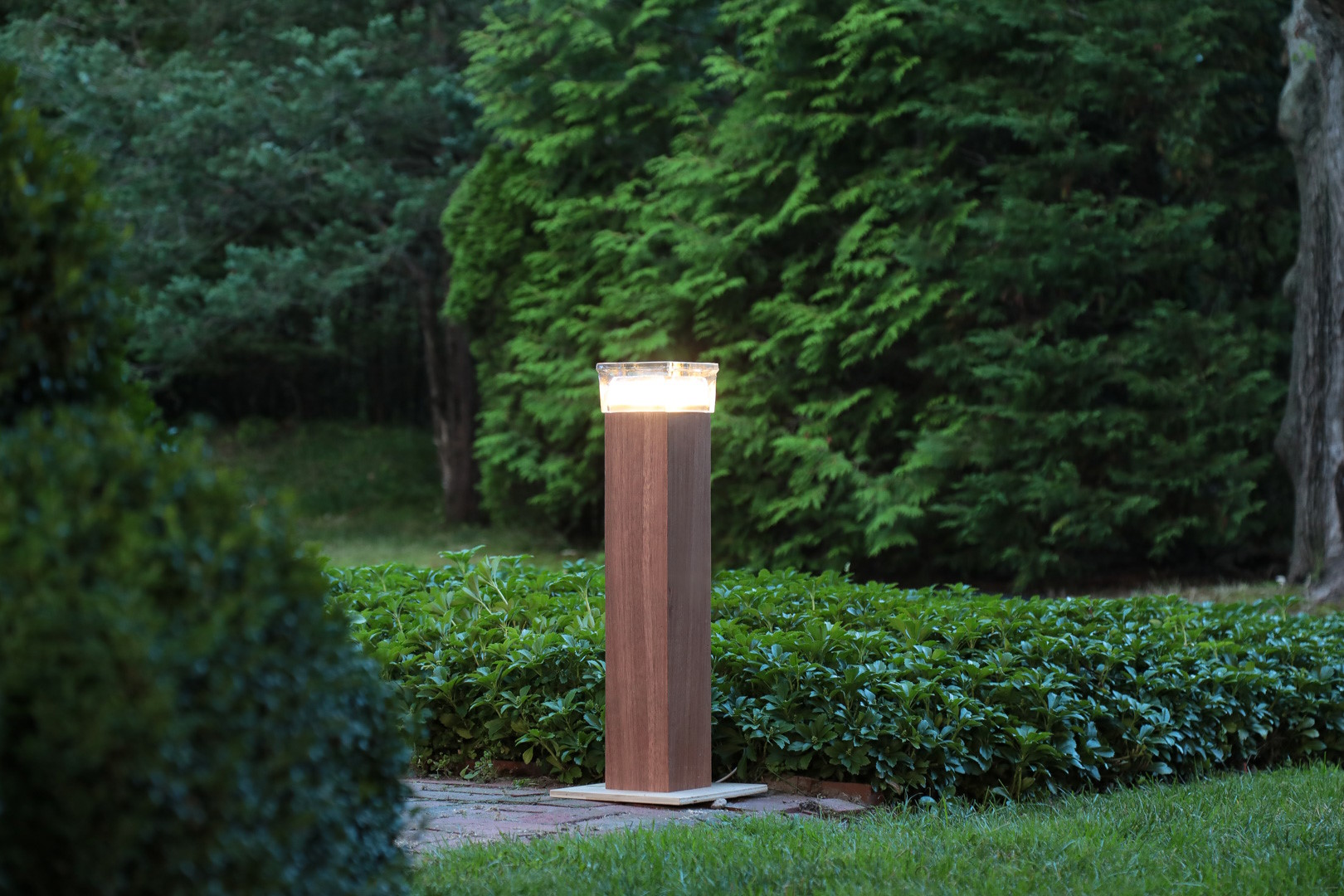 Exterior walkway Anodized aluminum