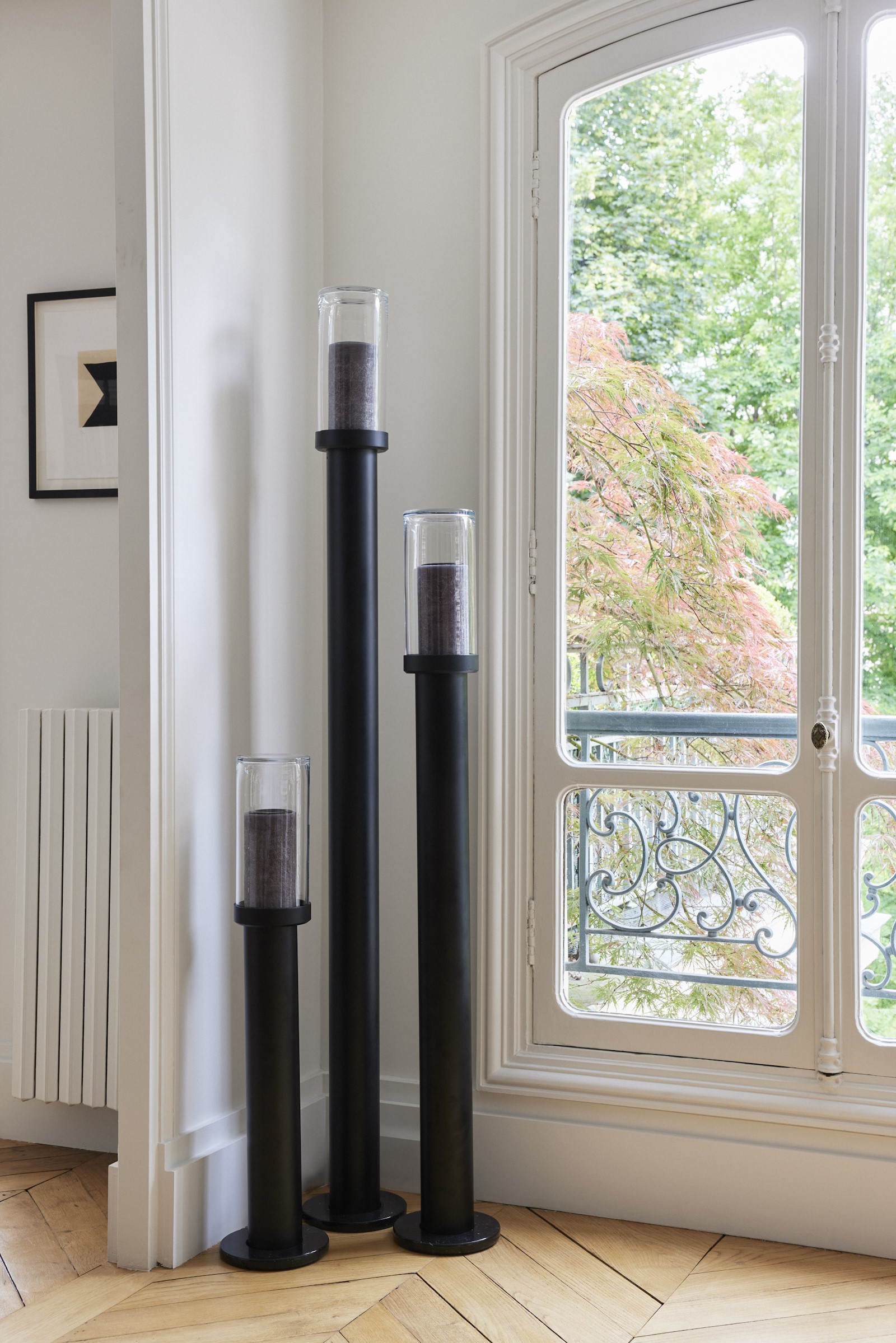 Interior electric standing marble candle