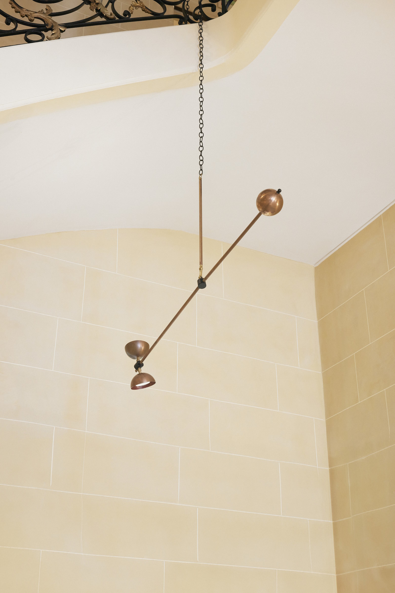 Maison counterweight hanging lamp