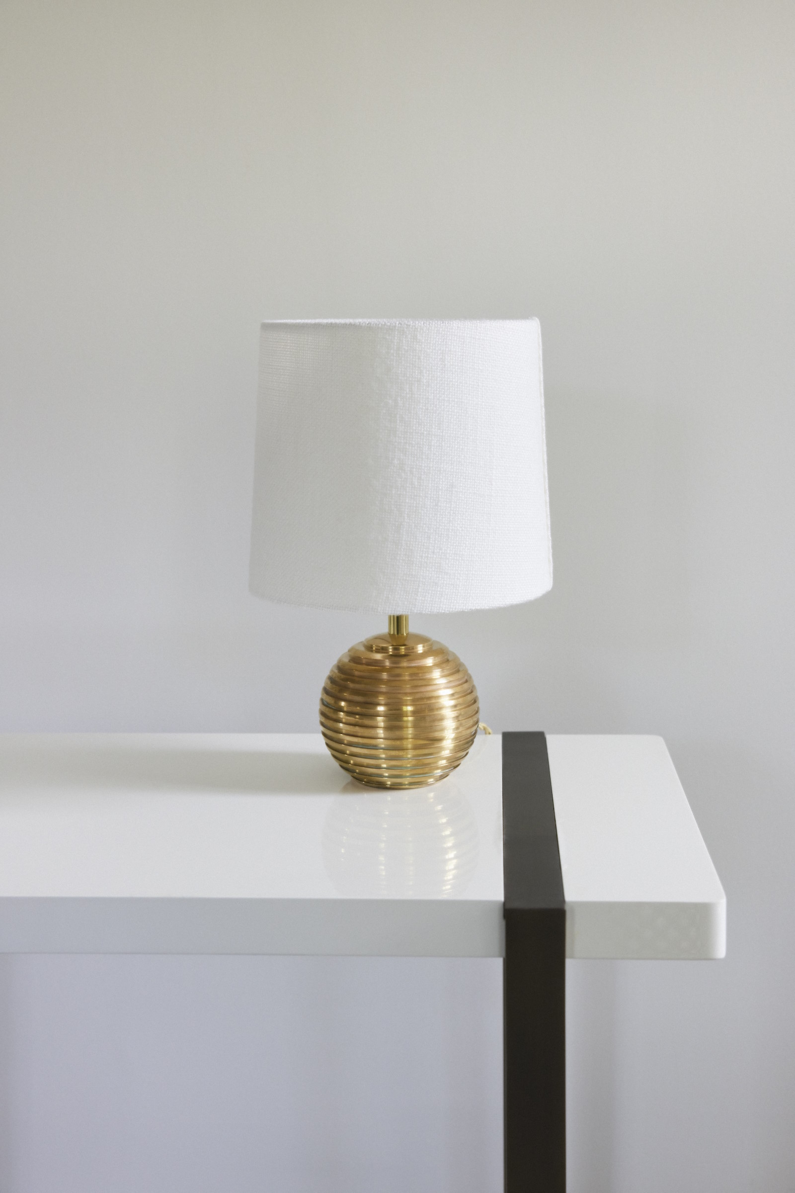 Brass Sphere ridge lamp
